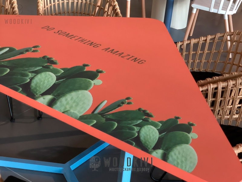 Столешница из дерева с ультрафиолетовой печатью с авторским дизайном