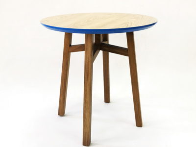Стол обеденный из массива дерева с синим основанием на оригинальных деревянных ножках - Woodkivi