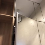 Шкаф в ванную комнату с зеркальными фасадами - Woodkivi
