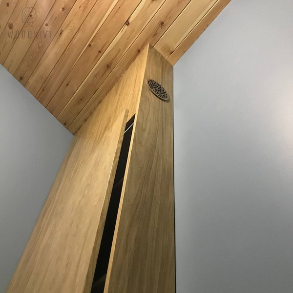 Шкаф-консоль из дерева для ванной в потолок