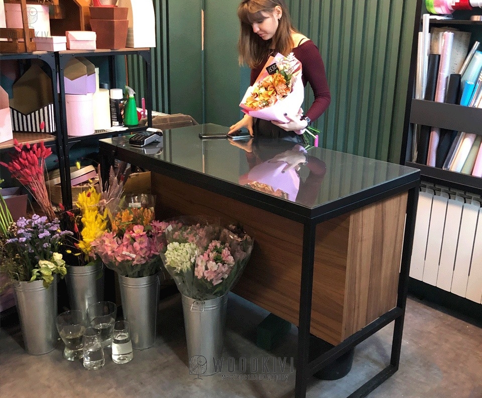 Стойка флориста для раскладки цветов для цветов из натурального дерева для цветочного магазина - Woodkivi