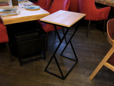 Мебель из дерева для баров и кафе