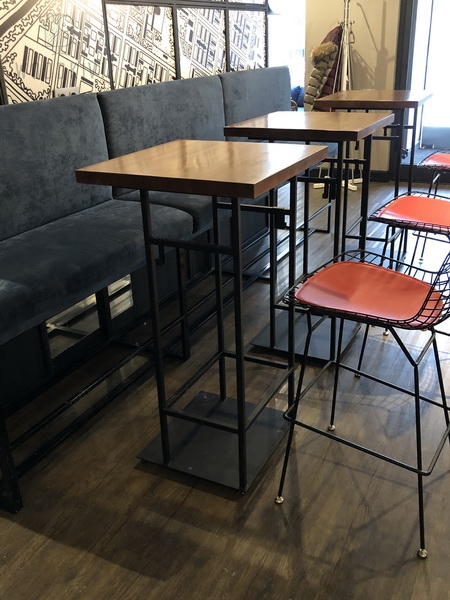 Столики лофт из металла и дерева на заказ для кафе Central Coffee - Woodkivi
