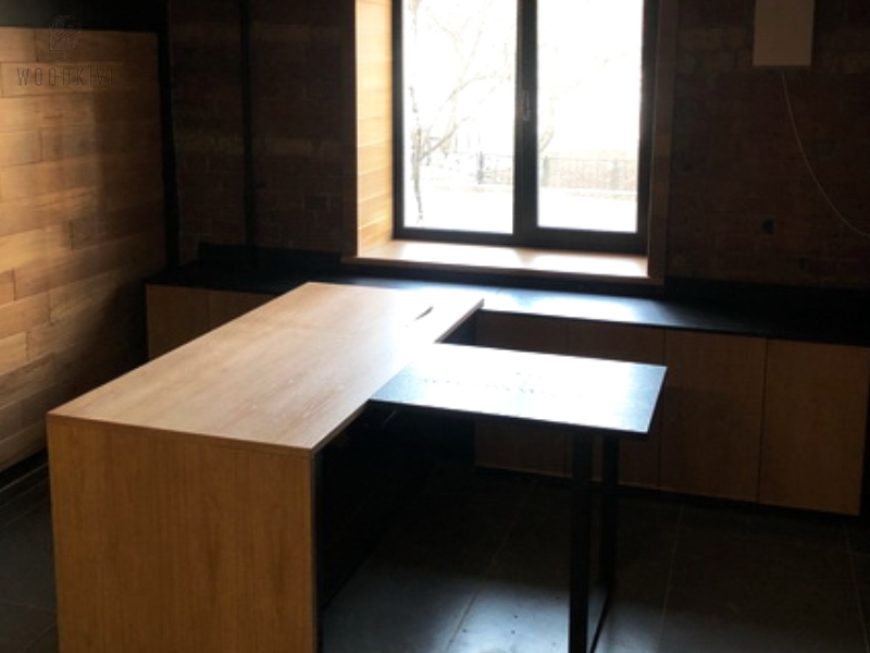 Стол lдля кабинета руководителя письменный из массива дерева в офис - Woodkivi