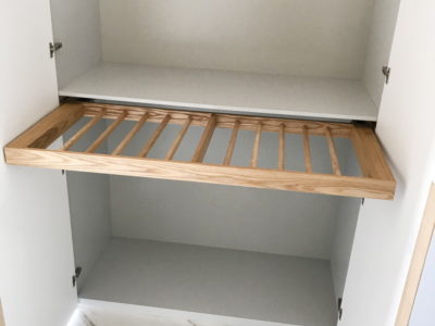 Брючница из дерева для шкафа в гардеробную систему хранения - Woodkivi